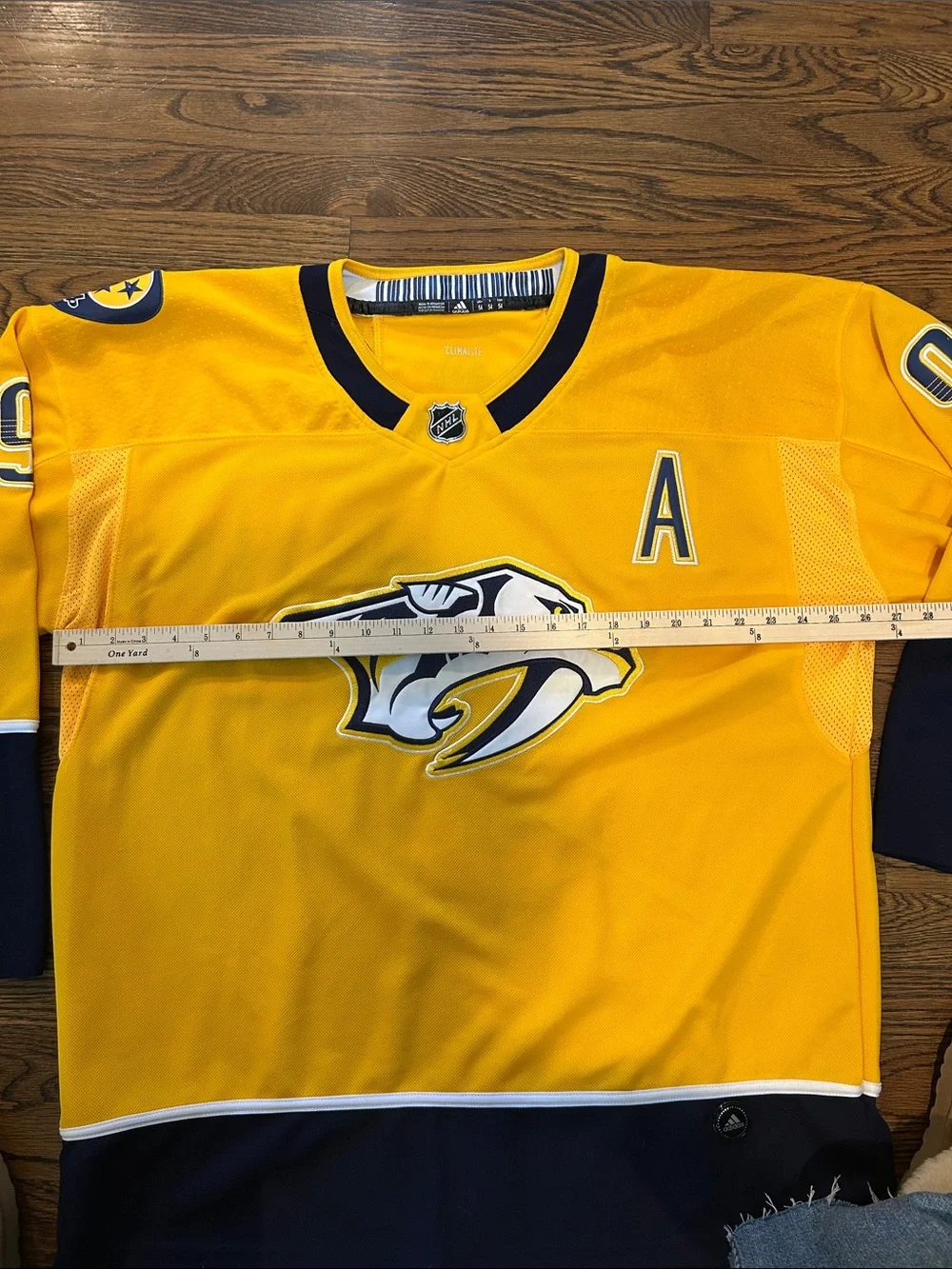NHL Nashville Predators Gold and Navy Alternate Jersey with 'A' - Picture 3 of 7